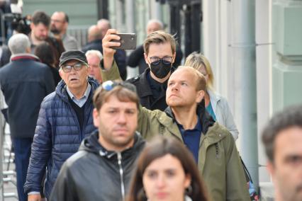 Москва.  Люди в очереде у   Колонного зала Дома союзов, где проходит прощание с  бывшим президентом СССР Михаилом Горбачевым.