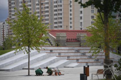 Москва. Парк рядом с ТПУ `Некрасовка`.