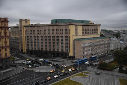 Москва. Вид со смотровой площадки `Центрального Детского Мира на Лубянке` на Лубянскую площадь.
