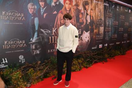 Москва. Актер Олег Чугунов на премьере фильма `Красная шапочка` в кинотеатре `Каро`.