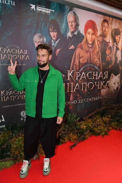 Москва. Телеведущий Андрей Разыграев на премьере фильма `Красная шапочка` в кинотеатре `Каро`.