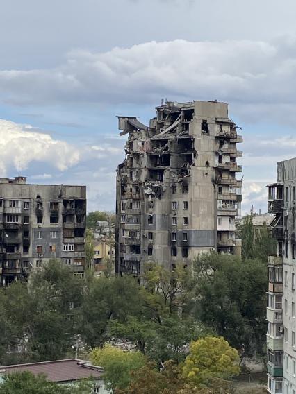 ДНР. г.Донецк. Разрушенные дома в районе Восточный.