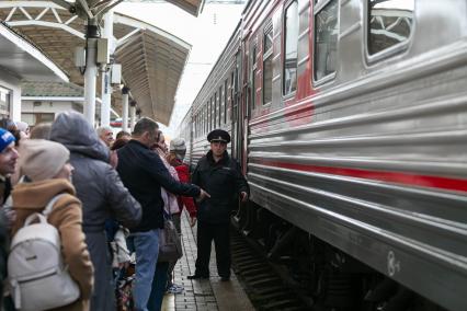 Красноярск. Проводы мобилизованных мужчин на железнодорожном вокзале перед отправкой на учебный сбор в Омскую область. Президент РФ Владимир Путин 21 сентября подписал указ о проведении в стране частичной мобилизации.