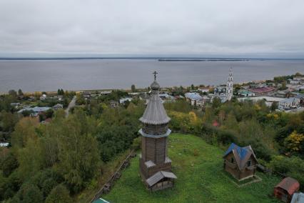 Ивановская область. г.Юрьевец. Вид на город и Горьковское водохранилище.