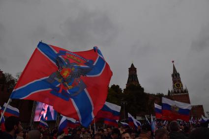 Москва. Зрители на митинге-концерте в поддержку присоединения к России ЛНР, ДНР, Херсонской и Запорожской областей на Красной площади.