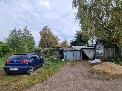 Московская область, д.Грязь. Хозяйственные строения.