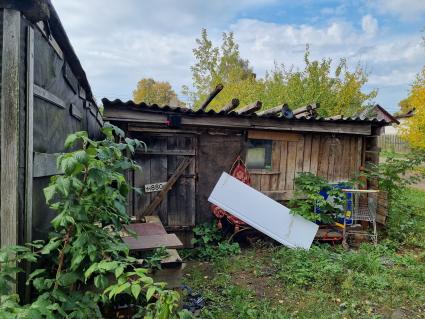 Московская область, д.Грязь. Хозяйственные строения.