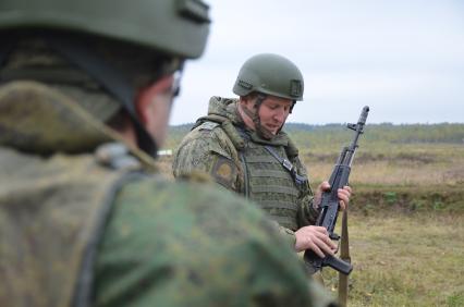 Московская область. Мобилизованные мужчины проходят боевую подготовку на полигоне. Президент РФ 21 сентября подписал указ о проведении в стране частичной мобилизации.