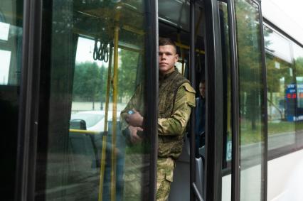 Санкт-Петербург. Проводы призывников в рамках частичной мобилизации у временного пункта мобилизации. Президент РФ Владимир Путин 21 сентября подписал указ о проведении в стране частичной мобилизации.