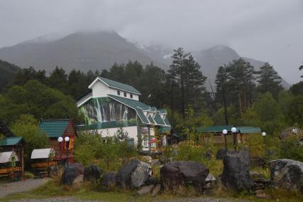 Кабардино-Балкарская Республика. `Поляна Нарзанов` в Приэльбрусье.