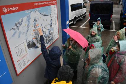 Кабардино-Балкарская Республика. На поляне Азау в Приэльбрусье.