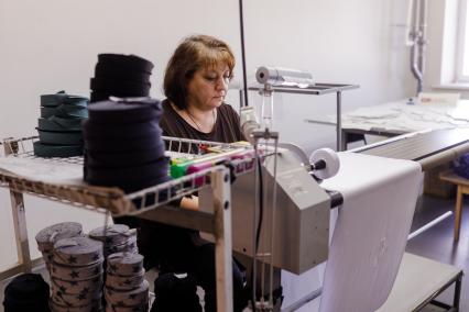 Челябинск. Швейная фабрика `Ян` шьет термобелье для мобилизованных. Президент РФ 21 сентября подписал указ о проведении в стране частичной мобилизации.