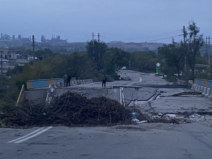 Маршрут в Крым от Новоазовска до Чонгара. г.Мариуполь. Взорванный мост в Октябрьском районе.