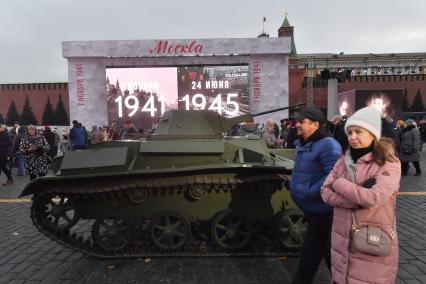 Москва. На территории интерактивного музея под открытым небом на Красной площади. Музей посвящен параду 7 ноября 1941 года.