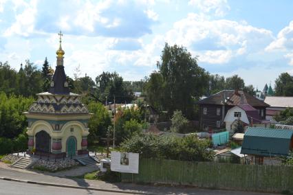 Кострома. Часовня `Царская Голгофа`, возведенная в память о мученической смерти семьи Романовых.