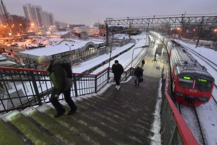 Москва. Станция `Серп и Молот` Горьковского направления МЖД.