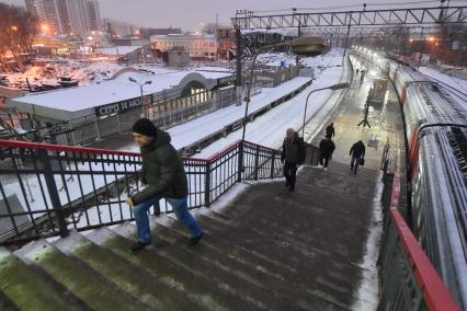 Москва. Станция `Серп и Молот` Горьковского направления МЖД.