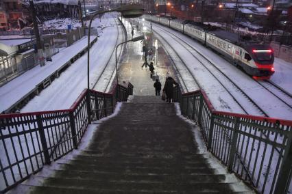 Москва. Станция `Серп и Молот` Горьковского направления МЖД.