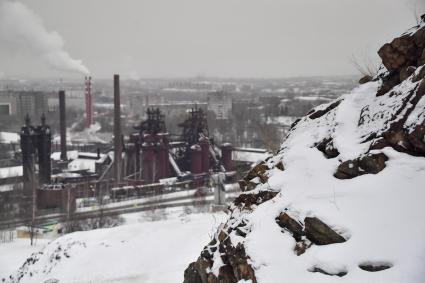 Свердловская область. Нижний Тагил. Корреспонденты `Комсомольской правды` Владимир Ворсобин и Иван Макеев путешествуют автостопом по России. Эко-индустриальный технопарк или первый в России музей-завод.