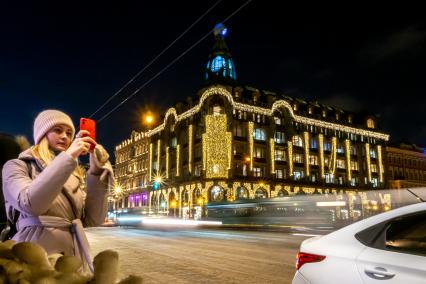 Санкт-Петербург. Новогоднее украшение Невского проспекта. Дом Зингера.