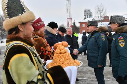 Казань. Втреча главы МЧС России Александр Куренков (второй справа).