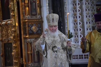 Москва.  Патриарх Московский и всея Руси Кирилл во время  Рождественского богослужения в храме Христа Спасителя в Москве.