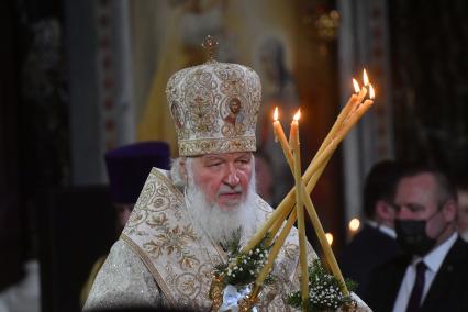 Москва.  Патриарх Московский и всея Руси Кирилл во время  Рождественского богослужения в храме Христа Спасителя в Москве.