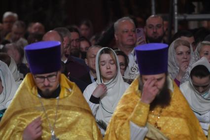 Москва. Во время  Рождественского богослужения в храме Христа Спасителя в Москве.