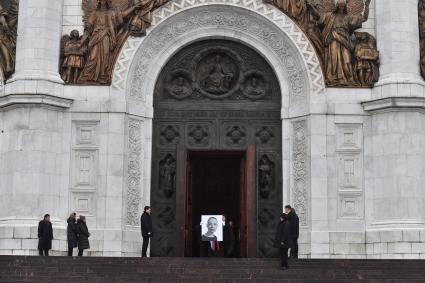 Москва. Церемония прощания с народной артисткой СССР Инной Чуриковой в храме Христа Спасителя.