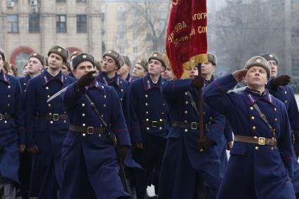 Волгоград. Участники парада войсковых частей Волгоградского территориального гарнизона в честь 80-летия победы в Сталинградской битве на площади Павших Борцов.