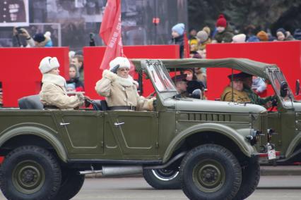 Волгоград. Участники парада войсковых частей Волгоградского территориального гарнизона в честь 80-летия победы в Сталинградской битве на площади Павших Борцов.