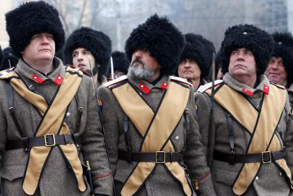 Волгоград. Участники парада войсковых частей Волгоградского территориального гарнизона в честь 80-летия победы в Сталинградской битве на площади Павших Борцов.