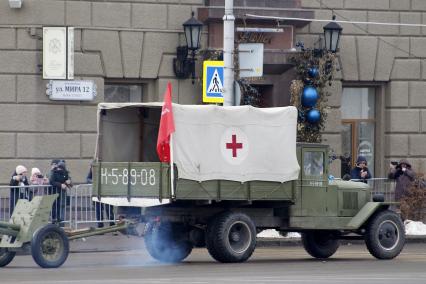 Волгоград. Участники парада войсковых частей Волгоградского территориального гарнизона в честь 80-летия победы в Сталинградской битве на площади Павших Борцов.