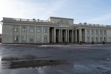 Санкт-Петербург.  Здание аэровокзала `Пулково-2`.