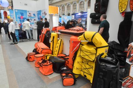 Москва. На выставке Moscow Dive Show  `Главная выставка водного человека` в Гостином дворе.