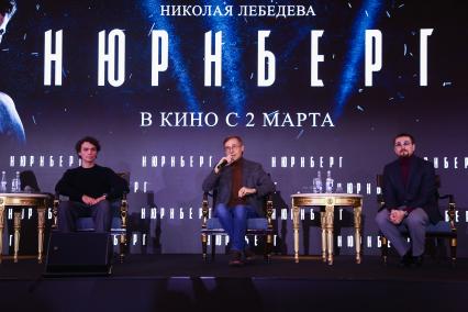 Москва. Актер Сергей Кемпо, режиссер Николай Лебедев и актер Сергей Безруков (слева направо) пресс-конференции, посвященной премьере фильма Николая Лебедева `Нюрнберг`.