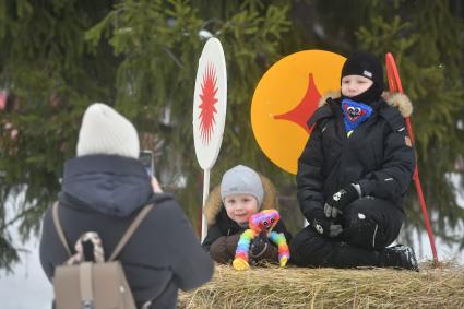 Еатеринбург. Празднование Широкой масленицы в парке Маяковского