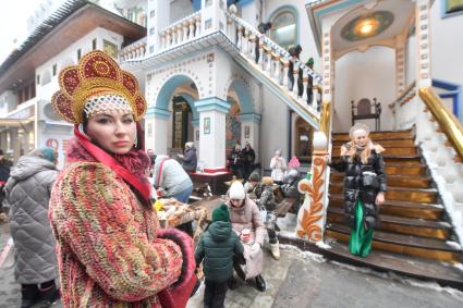 Моска.  Масленичные гуляния на территории культурно-развлекательного комплекса `Кремль в Измайлово`.