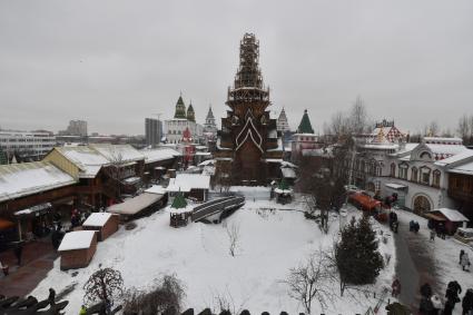 Моска.  Масленичные гуляния на территории культурно-развлекательного комплекса `Кремль в Измайлово`.