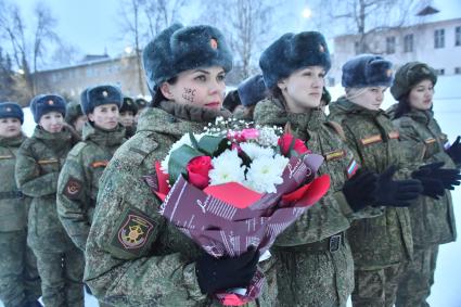 Переславль-Залесский.   Всеармейский конкурс профессионального мастерства среди женщин- военнослужащих `Макияж под камуфляж`в учебном центре связи РВСН.