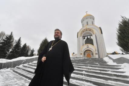 Москва. Настоятель храма Георгия Победоносца на Поклонной горе протоиерей Серафим Владимирович Недосекин.