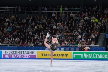 Санкт-Петербург. Фигуристка Ксения Гущина выступает с произвольной программой в женском одиночном катании в финале Кубка России `Гран-при России` по фигурному катанию.