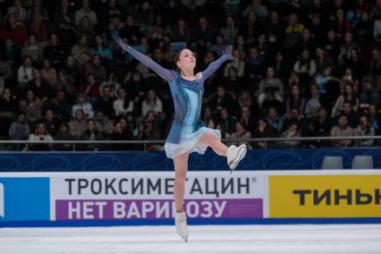 Санкт-Петербург. Фигуристка Софья Акатьева выступает с короткой программой в женском одиночном катании в финале Кубка России `Гран-при России` по фигурному катанию.