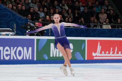 Санкт-Петербург. Фигуристка Софья Муравьева выступает с короткой программой в женском одиночном катании в финале Кубка России `Гран-при России` по фигурному катанию.