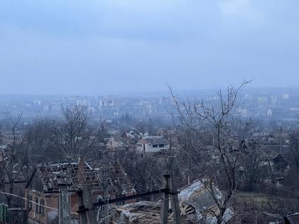 Донецкая область. г.Бахмут (Артемовск). Вид на город из восточной части, полностью контролируемой российскими войсками.