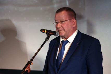 Москва. На ежегодной премии `Комсомольской правды` `50 легендарных брендов` в кинотеатре `Иллюзион`.
