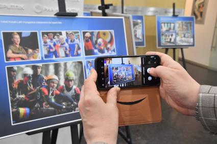 Москва.  Фотовыставка `Союзное государство - общая духовность и пространство возможностей`, посвященная Дню единения народов Беларуси и России  в Международном мультимедийном пресс-центре  `Россия сегодня`.