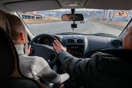 Красноярск. Практическое занятие по вождению в автошколе.
Это фотосъемка только для публикации к теме: новых законов, получения прав, обучения вождению.