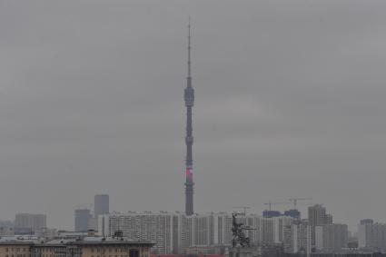 Москва. Подсветка Останкинской башни в цвета флагов России и Беларуси в День единения народов, посвященный созданию Союзного государства России и Беларуси.