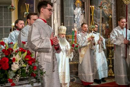 Санкт-Петербург. Митрополит Санкт-Петербургский и Ладожский Варсонофий во время праздничного пасхального богослужения в Казанском кафедральном соборе.